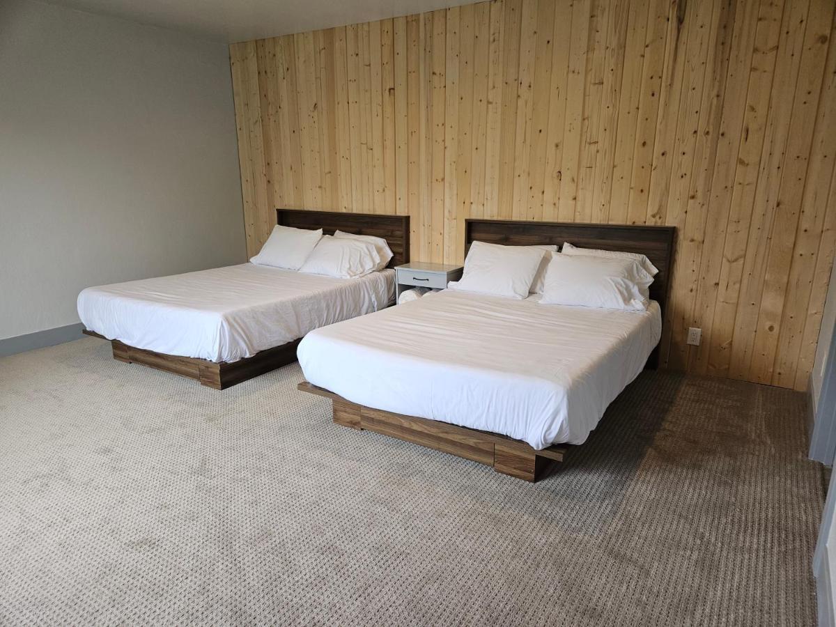 The Black Forest Lodge Red Bluff Exteriér fotografie